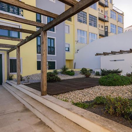 Stylish Apartment With Parking By Lovelystay Lisboa Exteriér fotografie